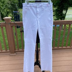 NWT Joe’s white jeans. Size 32. Bootcut curvy.
